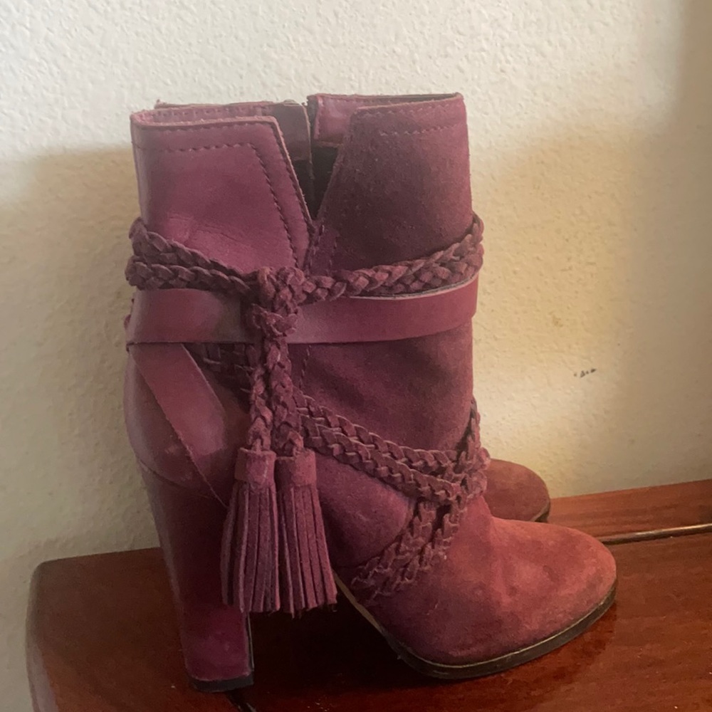 Vince Camuto Suede Boots Sz 5.5M